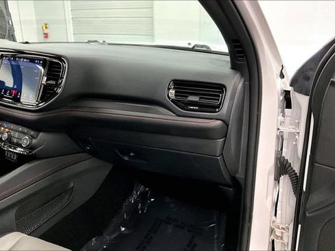 Used 2024 Dodge Durango R/T w/ Blacktop Package AWD/4WD image 19