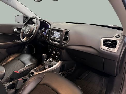 Used 2018 Jeep Compass Latitude w/ Safe & Security Group image 14