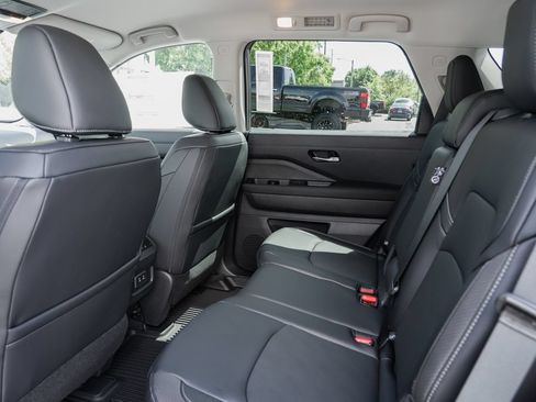 New 2026 Nissan Pathfinder SL w/ Cargo Package AWD/4WD image 24