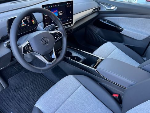 New 2025 Volkswagen ID.4 Pro image 10