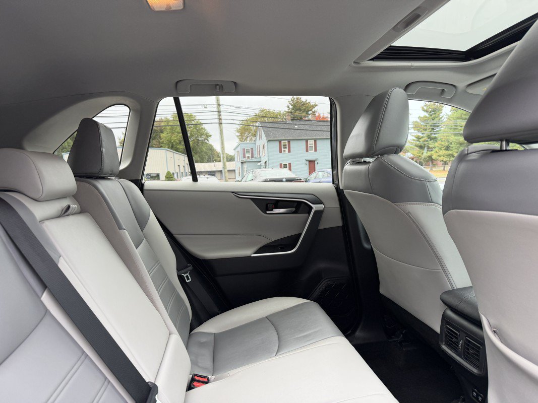 Used 2019 Toyota RAV4 XLE Premium w/ Cold Weather Package AWD/4WD image 26