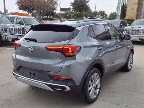 Used 2022 Buick Encore GX Essence w/ Experience Buick Package FWD image 3
