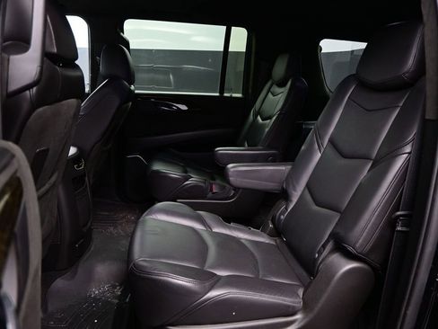 Used 2020 Cadillac Escalade ESV Platinum image 8