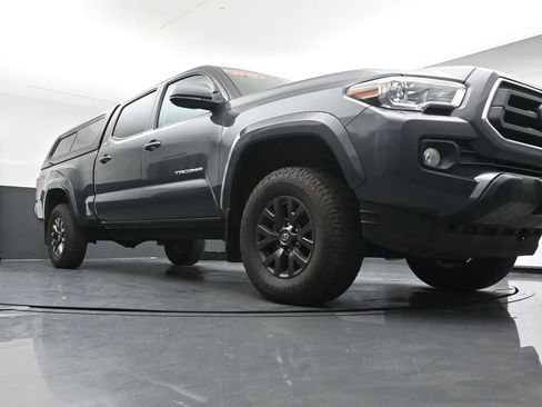Used 2020 Toyota Tacoma SR5 AWD/4WD image 30