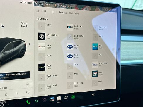 Used 2021 Tesla Model Y Long Range AWD/4WD image 16