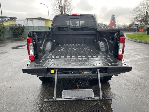 Used 2017 Ford F350 Lariat w/ Lariat Ultimate Package image 4