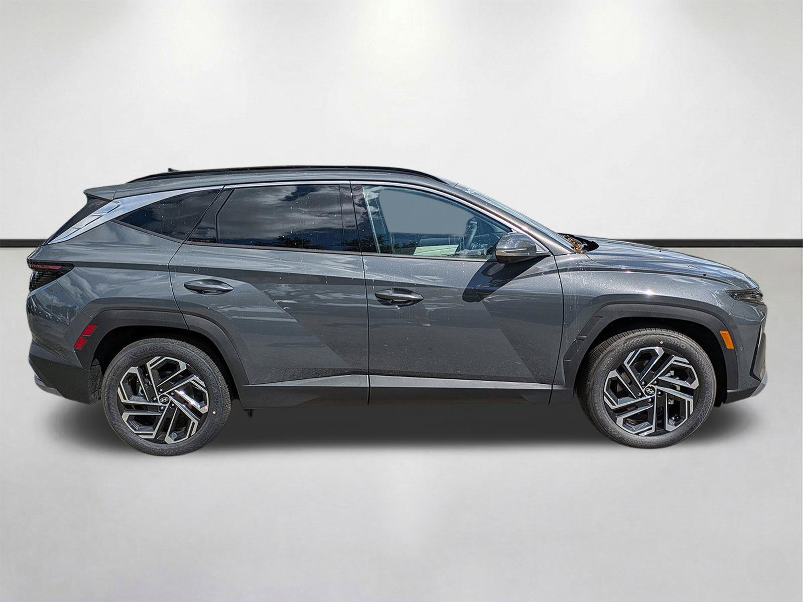 New 2026 Hyundai Tucson Limited FWD image 4