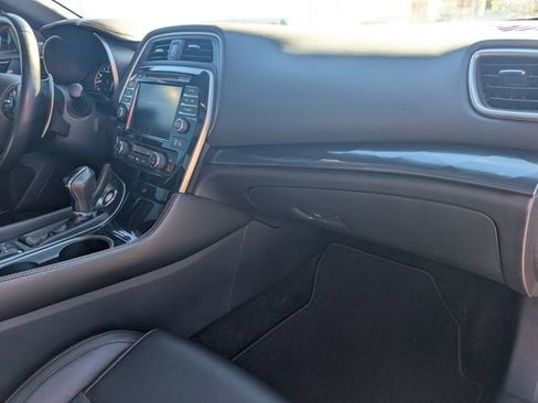 Used 2019 Nissan Maxima Platinum image 25