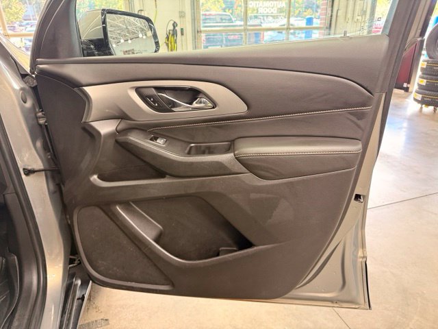 Used 2019 Chevrolet Traverse LT FWD image 27