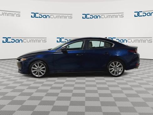 Used 2019 MAZDA MAZDA3 Sedan FWD image 5