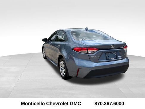 Used 2025 Toyota Corolla LE FWD image 5
