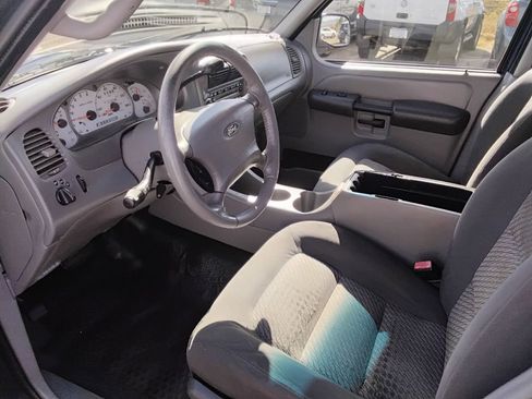 Used 2003 Ford Explorer Sport Trac XLS image 10