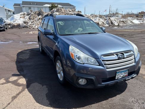 Used 2014 Subaru Outback 2.5i Premium AWD/4WD image 9