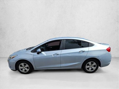 Used 2017 Chevrolet Cruze LS FWD image 8