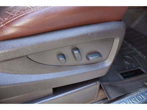 Used 2015 Chevrolet Tahoe LTZ RWD image 35