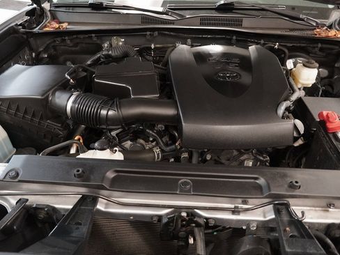 Used 2021 Toyota Tacoma SR image 39