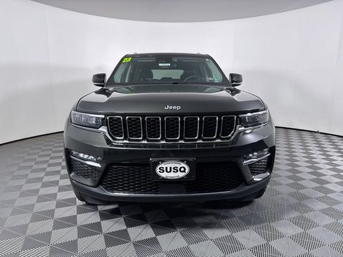 Used 2023 Jeep Grand Cherokee Limited AWD/4WD image 2