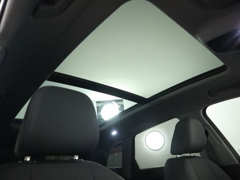 Used 2025 Audi Q5 Premium w/ Convenience Package image 20