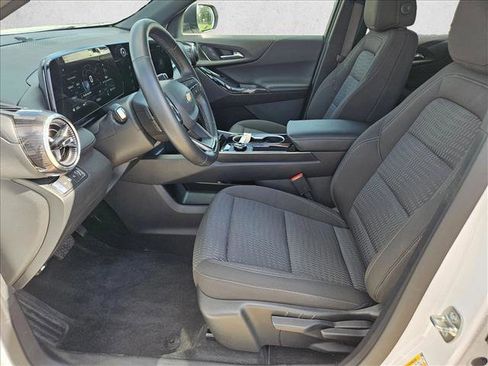 Used 2026 Chevrolet Equinox LT AWD/4WD image 12
