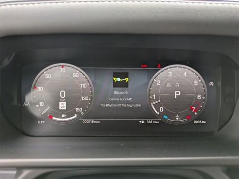 New 2025 Land Rover Defender 130 X-Dynamic SE image 31