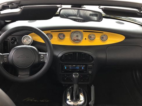 Used 2000 Plymouth Prowler RWD image 9