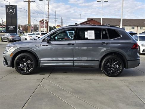 Used 2023 Volkswagen Tiguan SE R-Line image 39