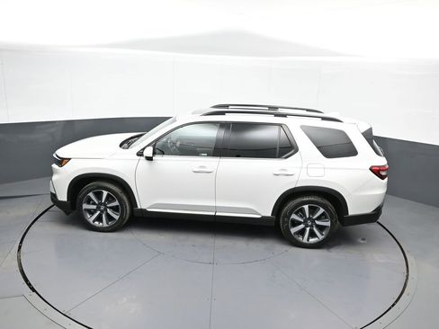 Certified 2023 Honda Pilot Touring image 43