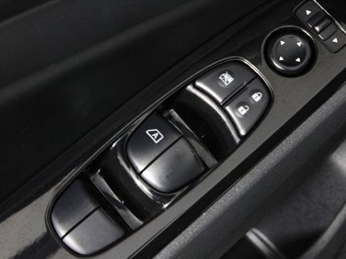 Certified 2025 Nissan Altima 2.5 SR FWD image 23