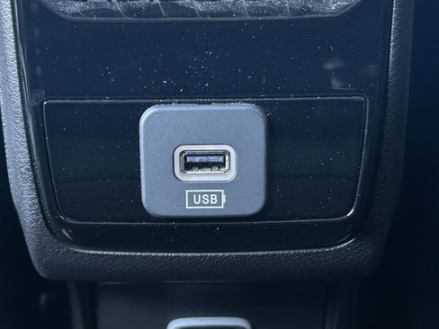 Certified 2022 Jeep Compass Limited image 34