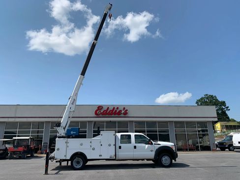 Used 2016 Ford F550 4x4 Crew Cab Super Duty w/ Power Equipment Group image 59