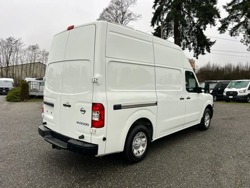Used 2018 Nissan NV 2500 SV w/ Navigation Package image 7
