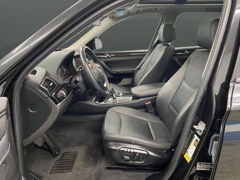 Used 2017 BMW X3 sDrive28i image 4