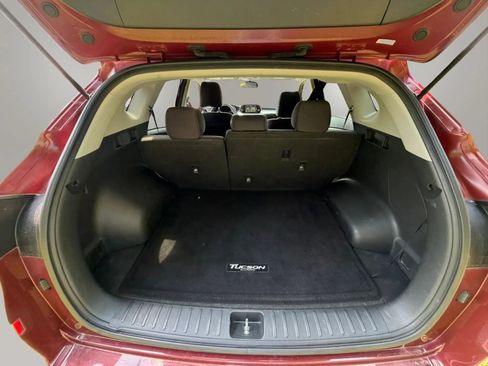 Used 2019 Hyundai Tucson SE w/ Cargo Package FWD image 17