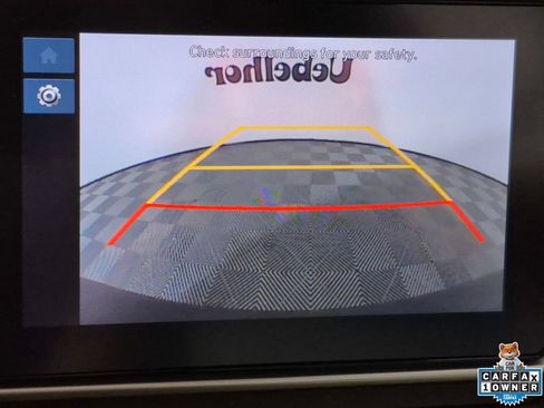 Used 2025 Hyundai Venue SEL FWD image 22