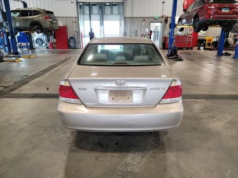 Used 2006 Toyota Camry LE FWD image 6