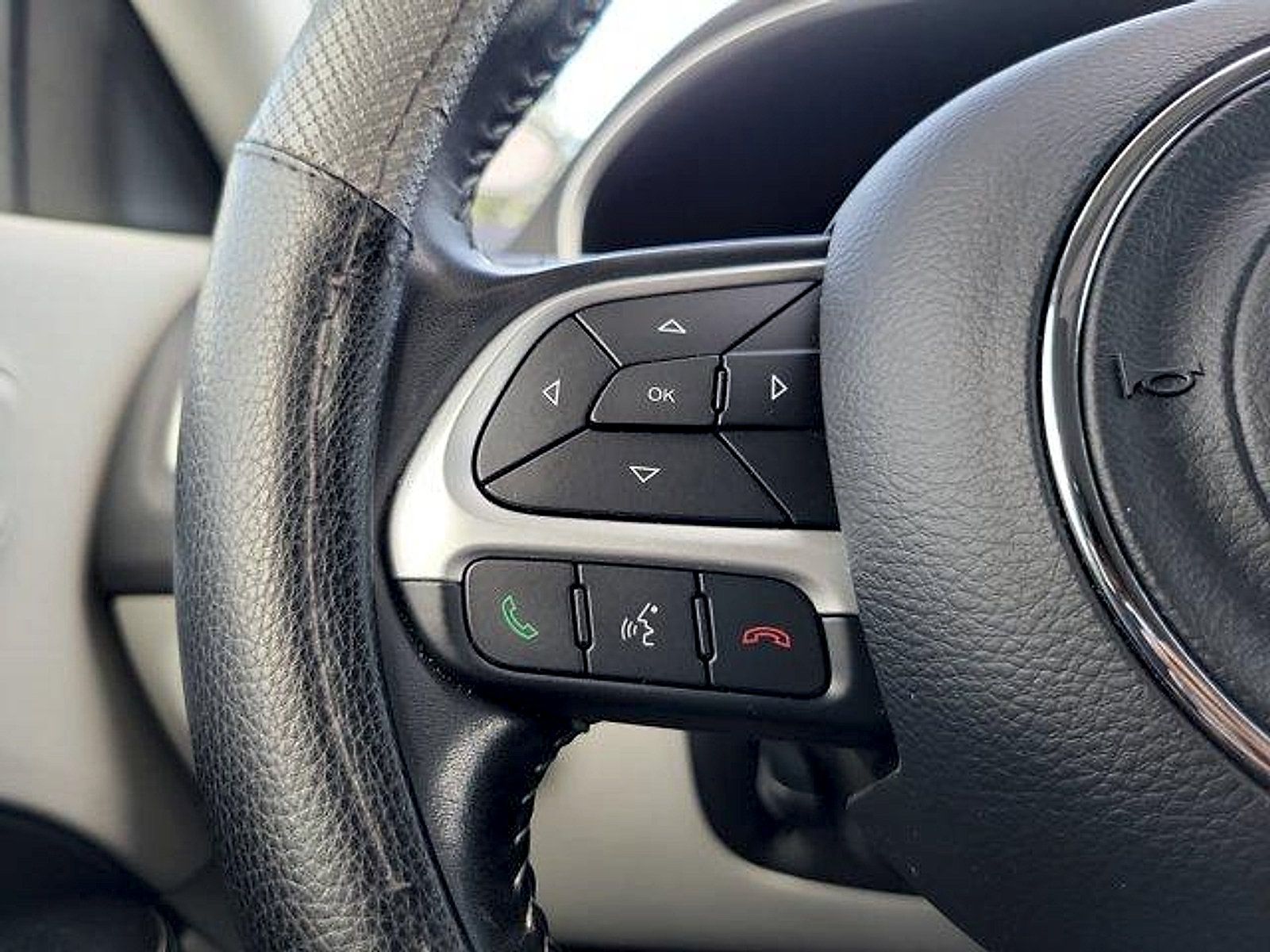 Certified 2019 Jeep Compass Latitude w/ Popular Equipment Group FWD image 24