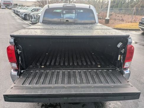 Used 2019 Toyota Tacoma SR5 image 13
