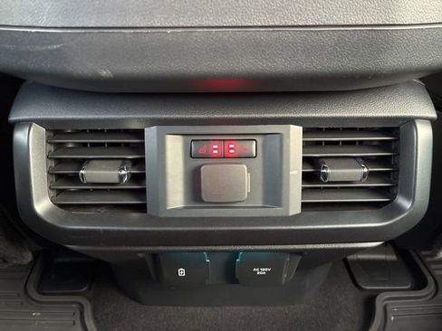 Used 2025 Ford F150 Raptor AWD/4WD image 26