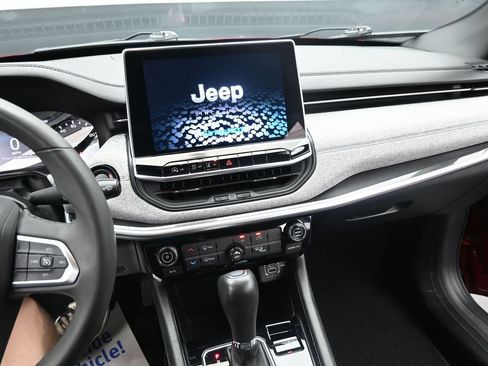 Used 2024 Jeep Compass Latitude AWD/4WD image 21