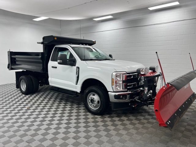 New 2025 Ford F350 XL w/ XL Chrome Package AWD/4WD image 4