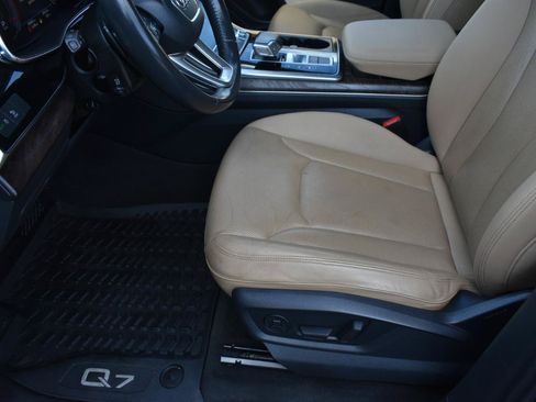 Used 2020 Audi Q7 3.0T Premium Plus w/ Premium Plus Package AWD/4WD image 24