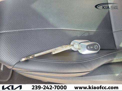 Used 2024 Mercedes-Benz CLE 300 4MATIC Coupe image 28