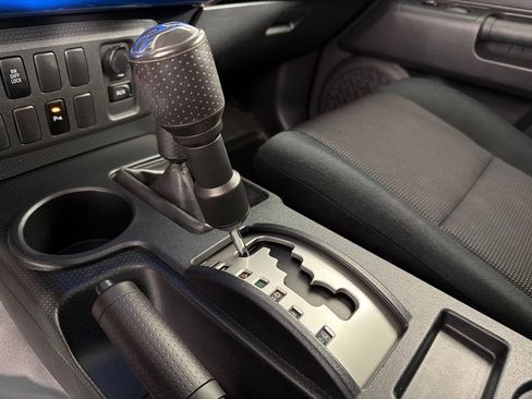 Used 2007 Toyota FJ Cruiser 4WD image 28