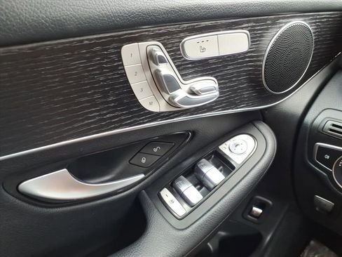 Used 2022 Mercedes-Benz GLC 300 4MATIC image 13