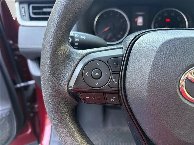 Used 2021 Toyota RAV4 LE AWD/4WD image 15