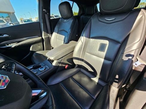 Used 2024 Cadillac XT4 Premium Luxury image 19