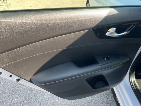 Certified 2023 Kia Forte GT-Line image 10