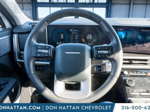 Used 2024 Hyundai Santa Fe SEL FWD image 7