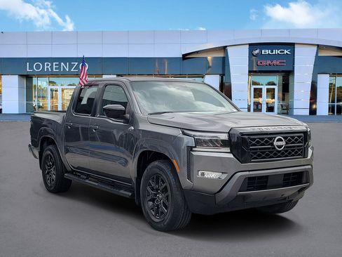 Used 2023 Nissan Frontier SV w/ Midnight Edition Package RWD image 3