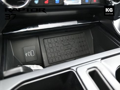 Used 2025 Ford F150 Raptor AWD/4WD image 17